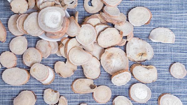 白芍總苷膠囊可以和中藥一起服用嗎