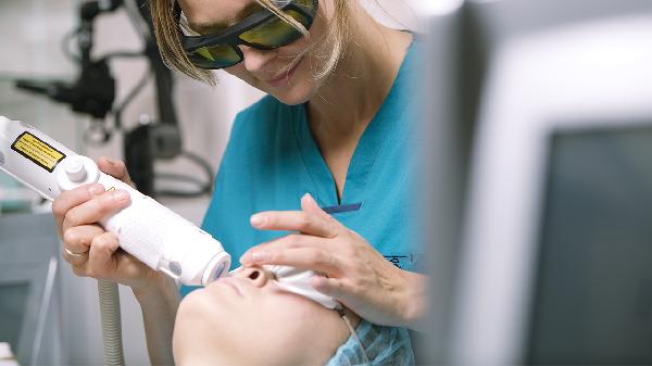 做激光治療酒糟鼻價格多少錢