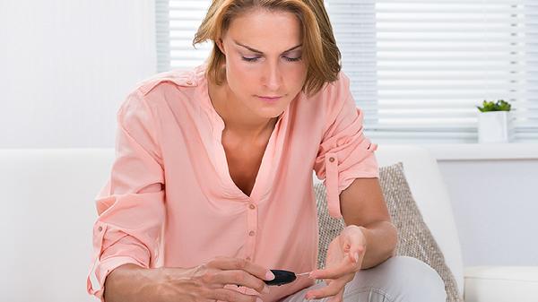 女性糖尿病4点症状补充维生素有助于预防