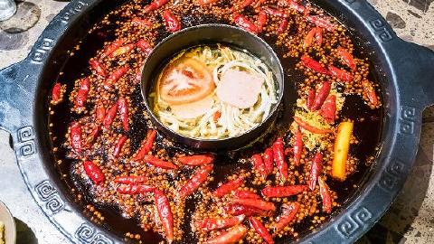 如何預(yù)防吃火鍋引起的口腔疾病