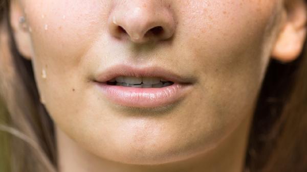 為什么睡覺(jué)時(shí)會(huì)出汗多