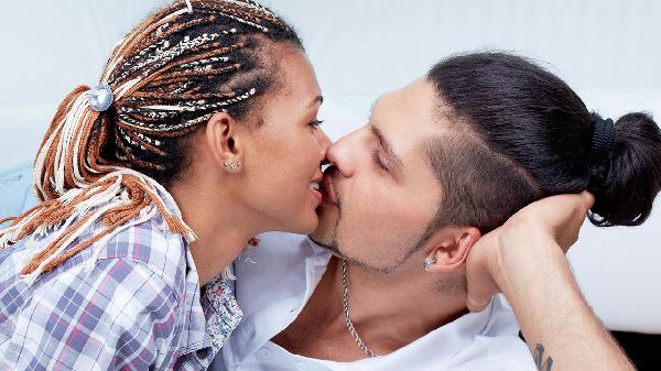 夫妻間該如何提高性生活質(zhì)量