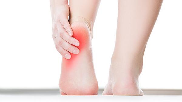 手腳麻木的原因是什么