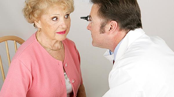 秋季中老年妇女注意干眼症