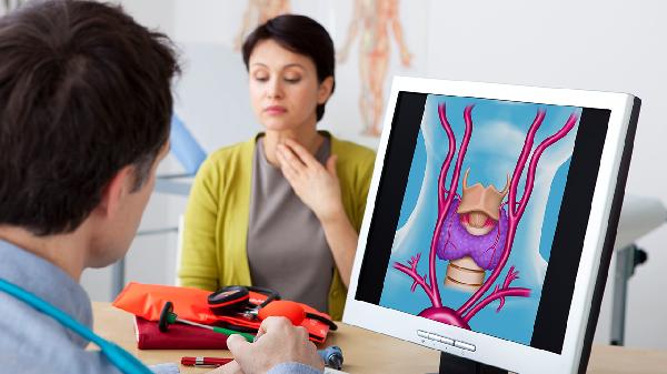 桥本抗体升高需警惕，饮食调整是关键，这5类食物最好忌口