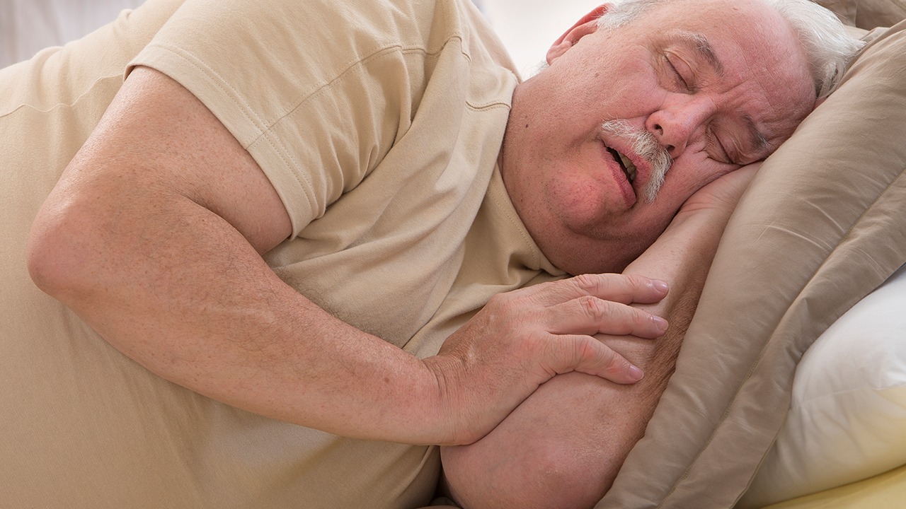 老年癡呆和午睡有關(guān)？醫(yī)生提醒：65歲后午睡有“講究”，記住“3不睡”