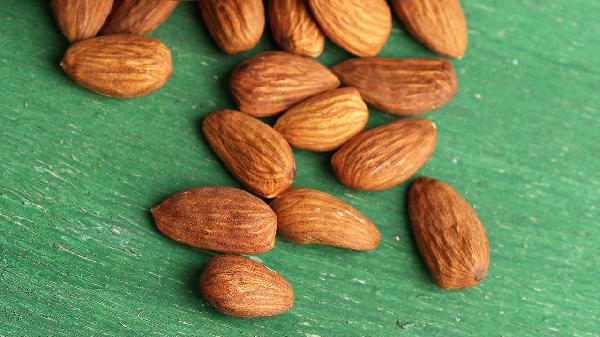 杏仁的功效和作用及禁忌