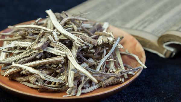 小柴胡顆粒的功效與作用和副作用