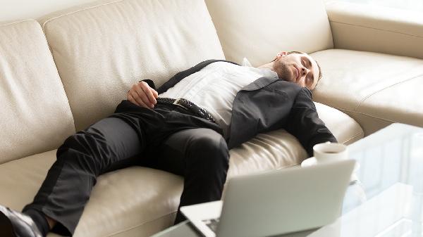 睡覺(jué)心跳快,睡不著(zhù)是為什么