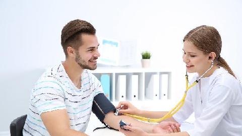 便秘对高血压患者的危害有哪些