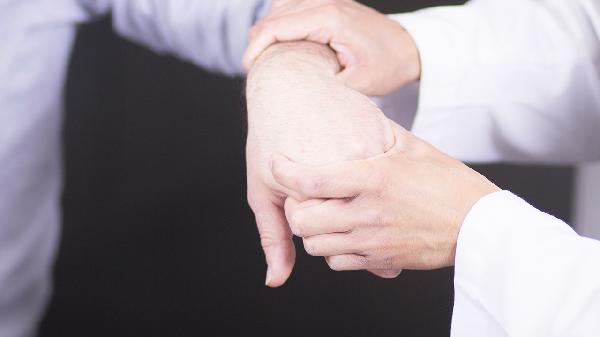 關于骨刺治療方法