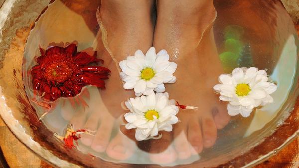 什么泡腳祛濕排毒效果最好的